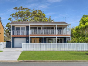Beautiful Family Home with Gorgeous Bay Views from The Deck